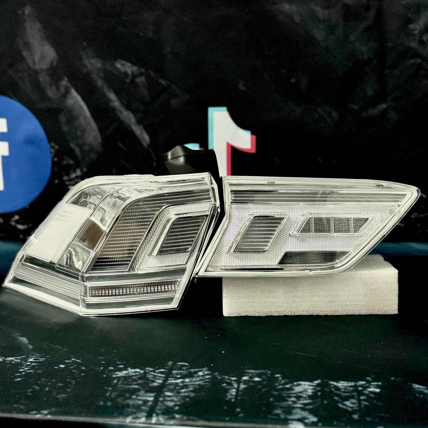 18-24' AlpTech MK2 Tiguan Clear Tail Lights